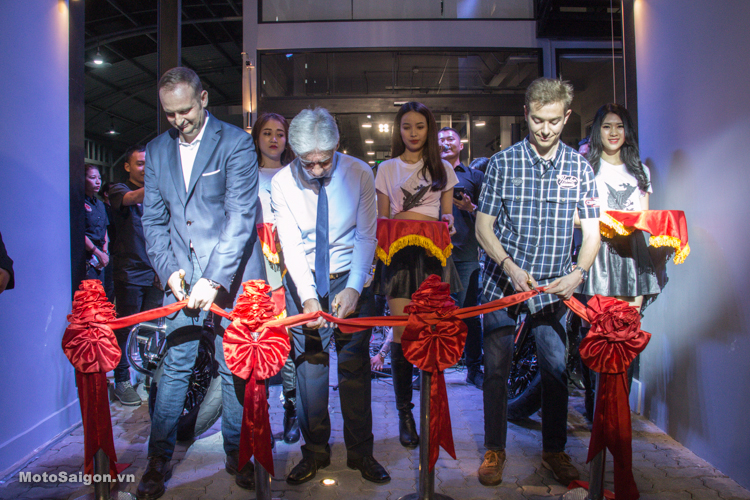 Toàn cảnh Lễ khai trương Showroom Central Saigon Harley-Davidson thứ 4 tại Việt Nam Toàn cảnh Lễ khai trương Showroom Central Saigon Harley-Davidson thứ 4 tại Việt Nam