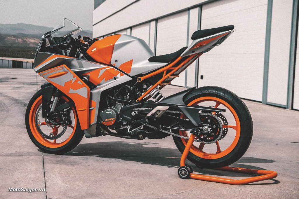 Ktm Rc B T Ng Ra M T V I Gi B N H P D N D Nh Cho Biker M I