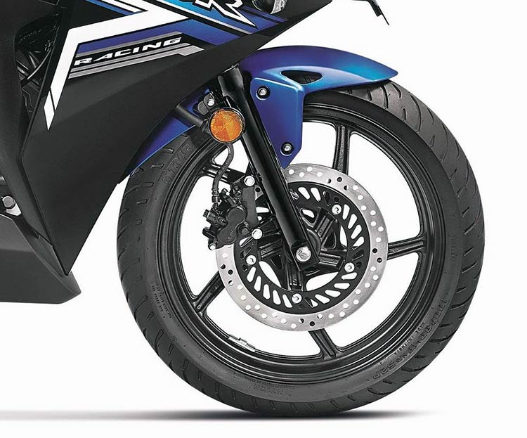 2015-Honda-CBR-250R-moto-saigon-5.jpg