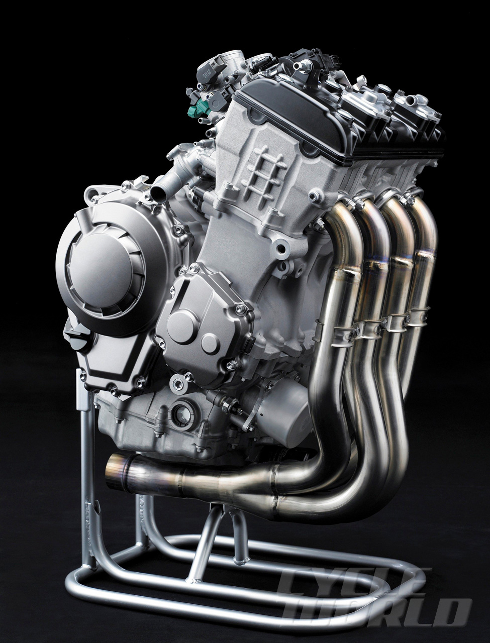 2015-Kawasaki-Ninja-ZX-10R-Engine-1.jpg