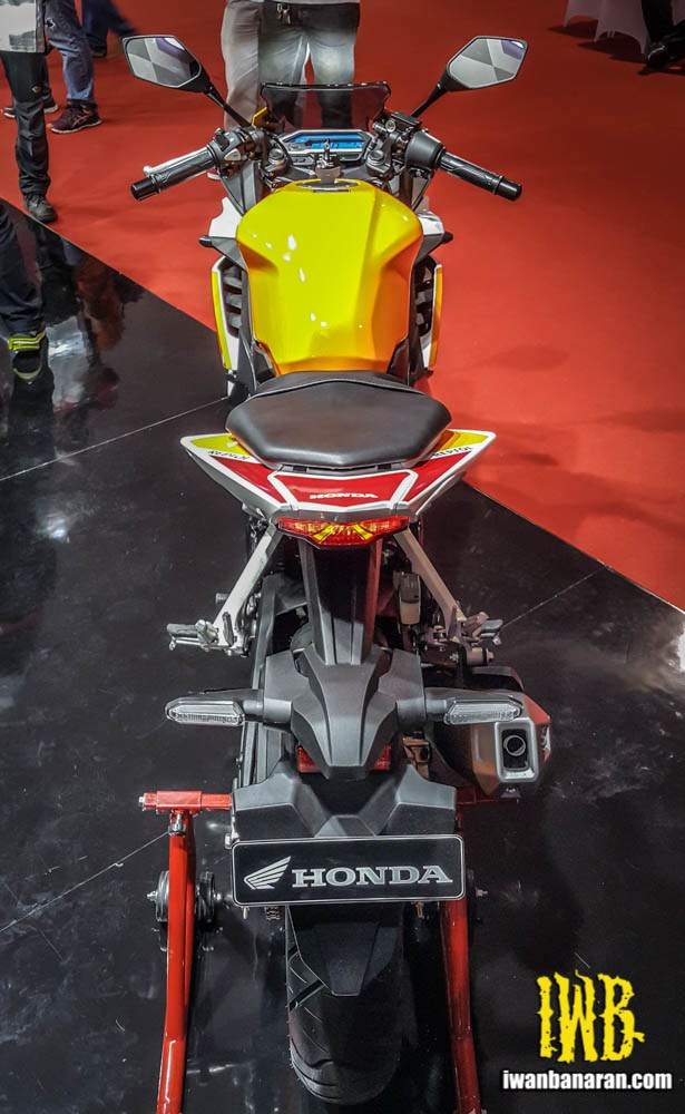 2016-Honda-CBR150R-16.jpg