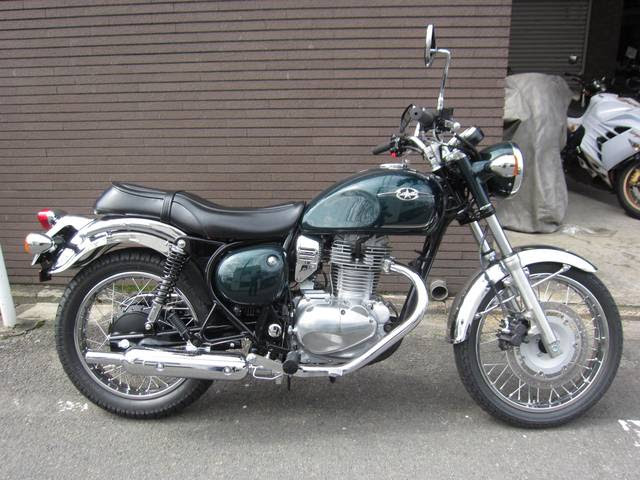Kawasaki W175 giá bán bao nhiêu