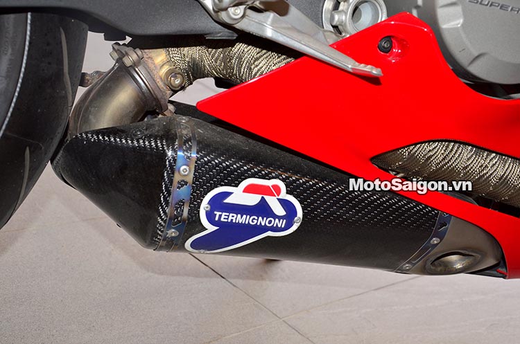 899-panigale-po-termignoni-carbon-moto-saigon-1.jpg