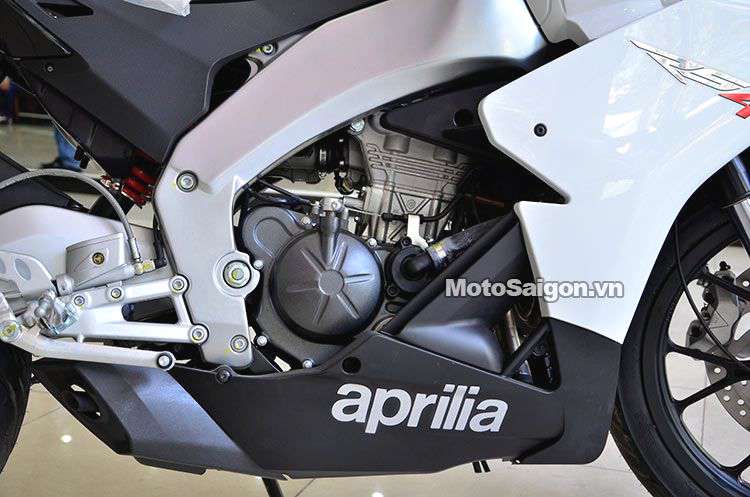 Aprilia-RS4-gia-ban-150tr-motosaigon-3.jpg