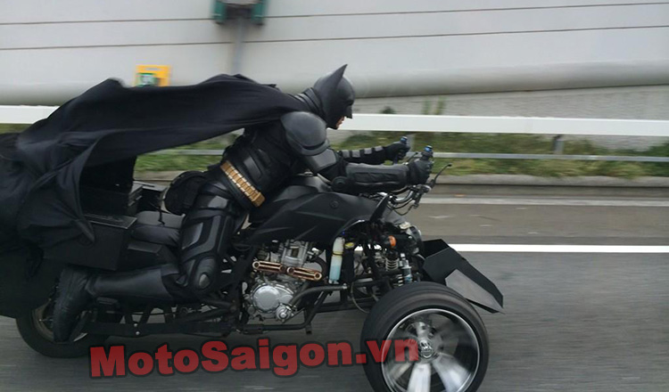 Xe moto Batman xuất hiện trên đường phố Nhật Bản - Motosaigon