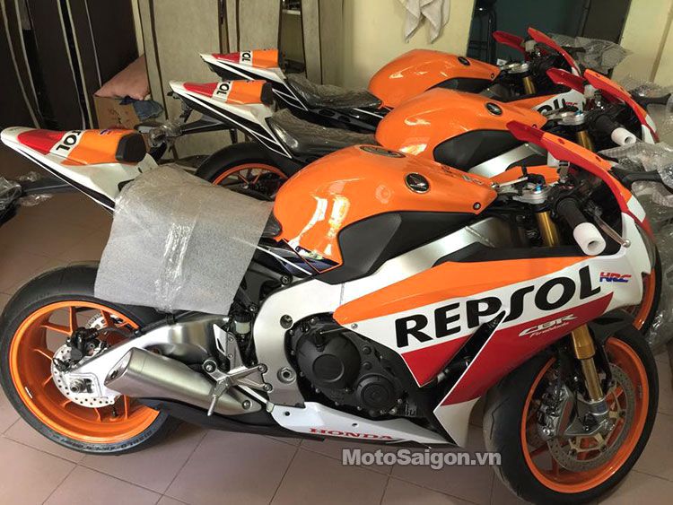 CBR1000-2015-Repsol-gia-ban-motosaigon-1.jpg