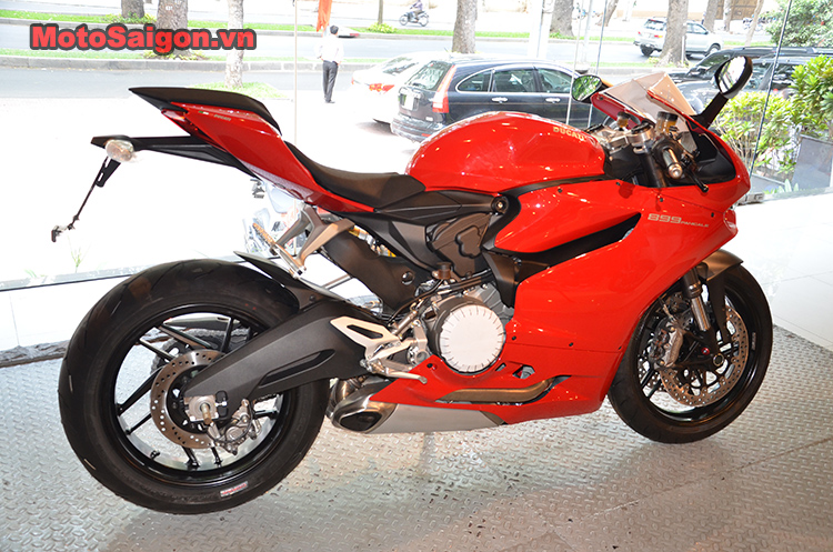 Ducati Panigale 899 chính hãng đầu tiên tại Việt Nam - Motosaigon