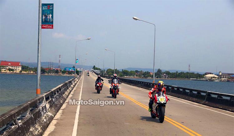 Doan-moto-vietnam-xem-giai-đua-SBK-tai-thai-lan-motosaigon-17.jpg