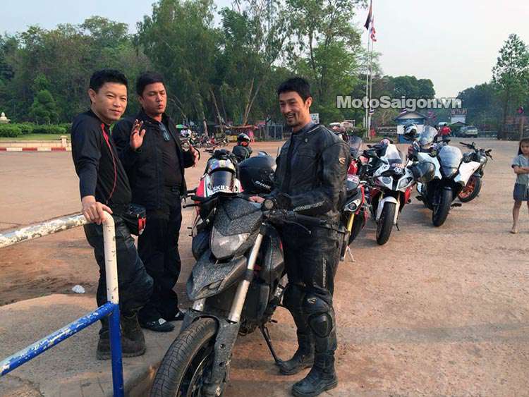 Doan-moto-vietnam-xem-giai-đua-SBK-tai-thai-lan-motosaigon-4.jpg