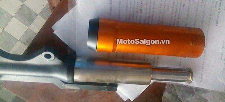 Exciter_150_phuoc_gia_upside_down_MotoSaigon_6.jpg