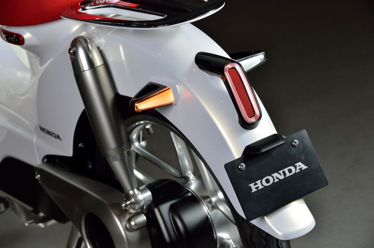 Honda-EV-Cub-Concept-2015-01.jpg