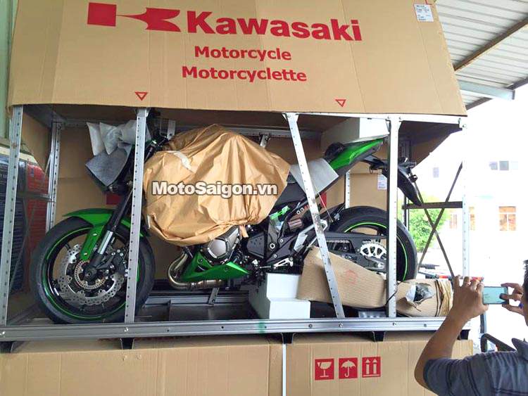 Moto_Kawasaki_chinh_hang_vietnam_MotoSaigon-4.jpg