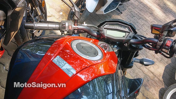 Z1000-2015-cam-den-gia-ban-23000-motosaigon-3.jpg