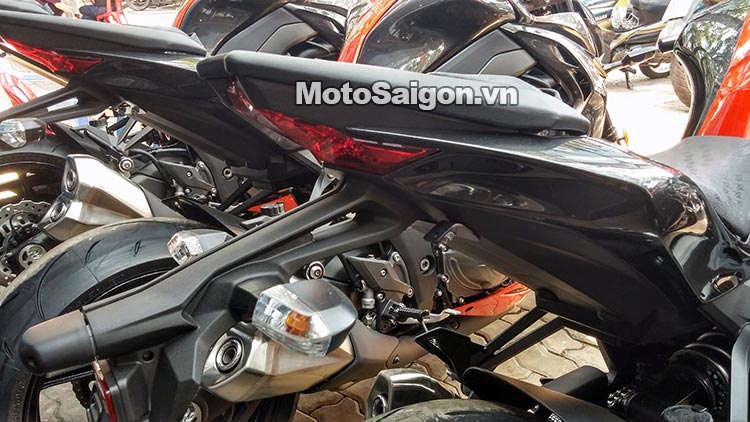 Z1000-2015-cam-den-gia-ban-23000-motosaigon-4.jpg