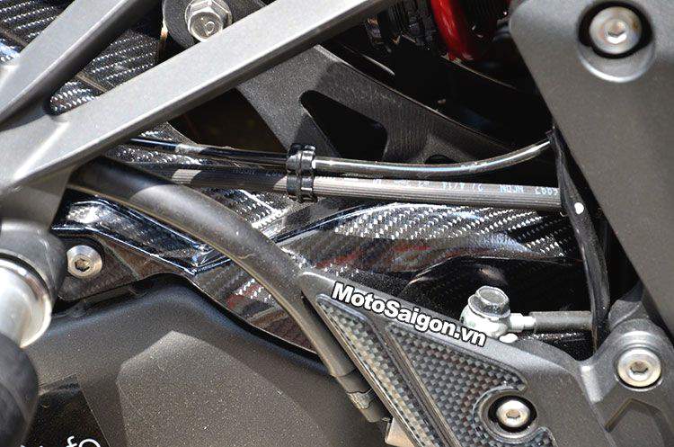 Z1000_Puma_bodykit-TuanLeeAt_Austin_Racing_MotoSaigon-1.jpg