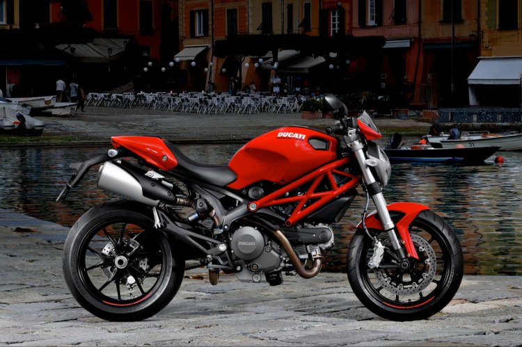 Ducati Monster 796 độ chất với bề ngoài gần như nguyên bản  2banhvn