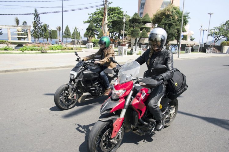 bi-whats-the-perception-of-motorcycle-culture-in-vietnam.jpg
