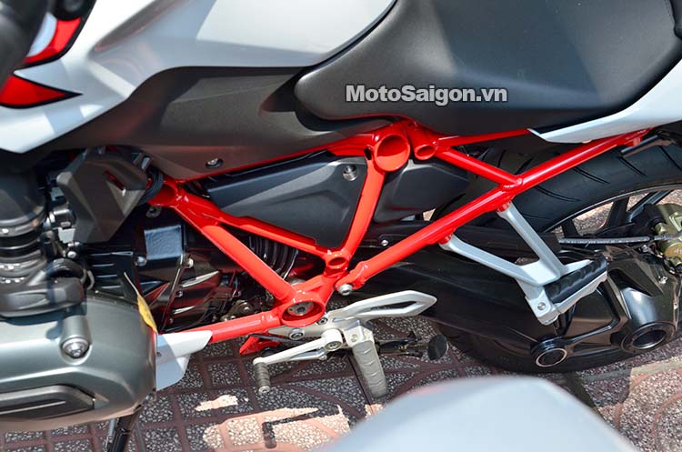 bmw-r1200r-2015-motosaigon-18.jpg