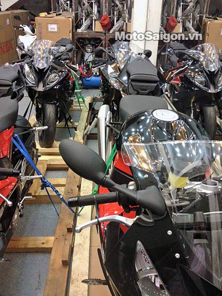 bmw-s1000rr-2016-moto-saigon-1.jpg