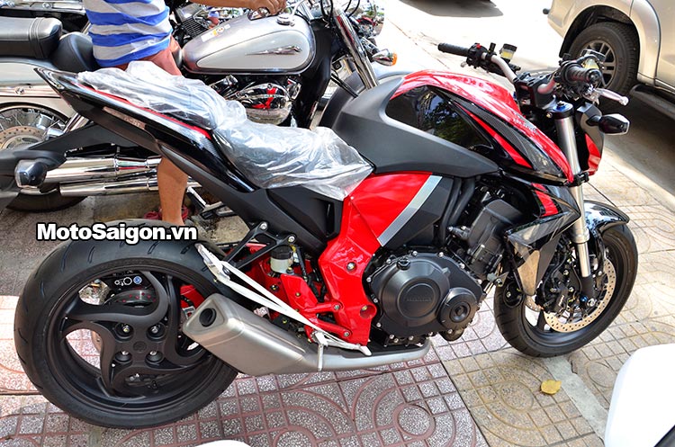 cb1000-2015-do-den-motosaigon-20.jpg