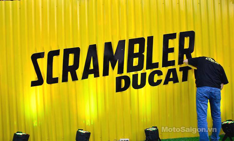 ducati-scrambler-icon-urban-enduro-full-throttle-classic-motosaigon-7.jpg