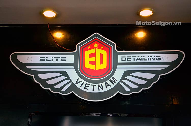 elite-detailing-cham-soc-xe-moto-saigon-12.jpg