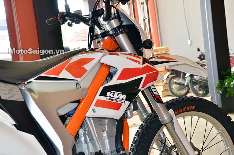 ktm-350-free-ride-moto-saigon-14.jpg