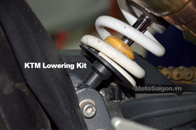ktm-lowering-kit-duke-200-2015-cai-tien-moi-motosaigon-14.jpg