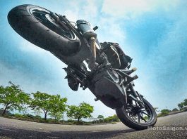 KTM Duke Stunt Riding