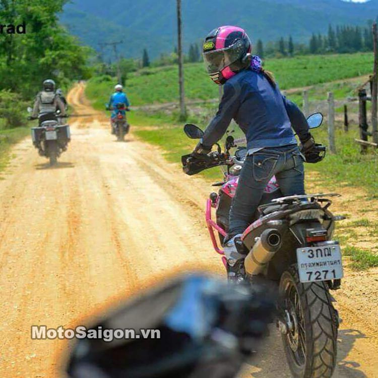 nu-biker-bmw-thai-lan-xinh-dep-moto-saigon-5.jpg