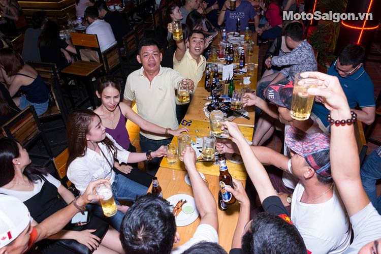 samclub-beer-club-moto-saigon-4.jpg