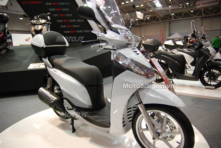 sh300i-2015-gia-ban-hinh-anh-motosaigon-20.jpg