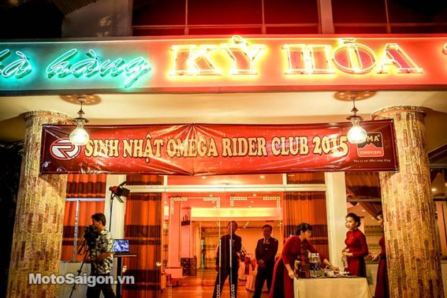 Màn đốt lốp ấn tượng tại Sinh nhật lần 4 Omega Rider Club - Motosaigon
