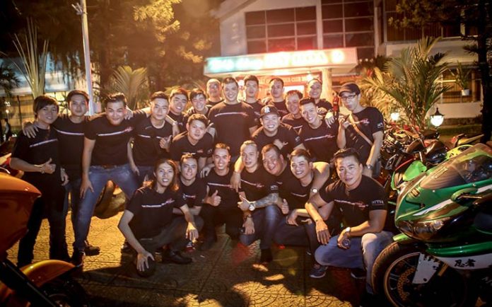 Màn đốt lốp ấn tượng tại Sinh nhật lần 4 Omega Rider Club - Motosaigon