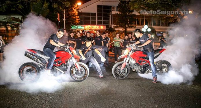 Màn đốt lốp ấn tượng tại Sinh nhật lần 4 Omega Rider Club - Motosaigon