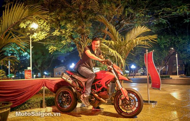 Màn đốt lốp ấn tượng tại Sinh nhật lần 4 Omega Rider Club - Motosaigon