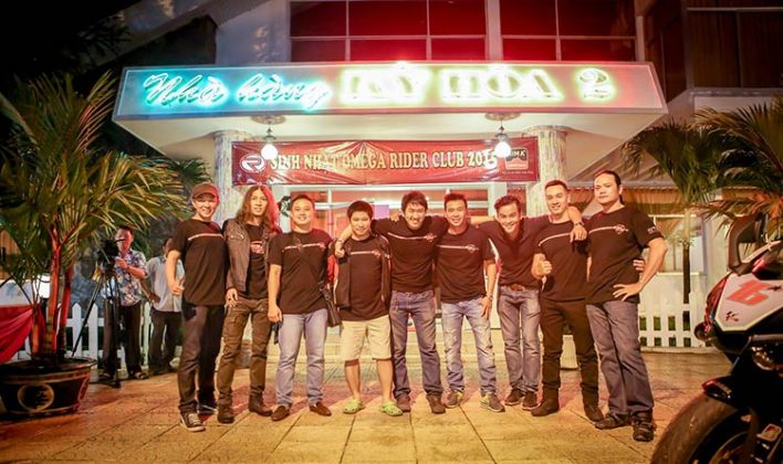 Màn đốt lốp ấn tượng tại Sinh nhật lần 4 Omega Rider Club - Motosaigon