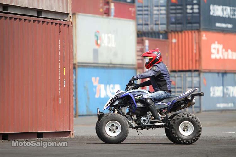 viettuangc-clip-stunt-speeding-through-life-motosaigon-6.jpg