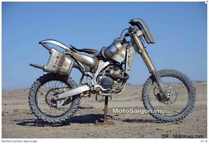Xe moto độ quái đản trong phim Max Điên - Motosaigon