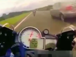 BMW S1000RR so kè đua với CBR1000RR cực kỳ nguy hiểm