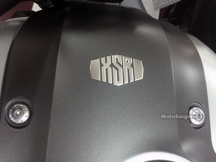 Yamaha XSR900 2016 màu bạc giá bán