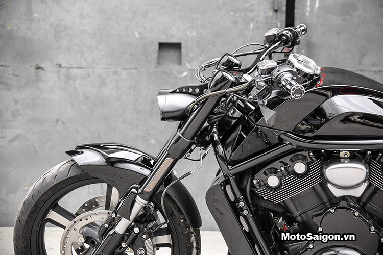 Thần Sấm Harley VRod độ bánh to 360