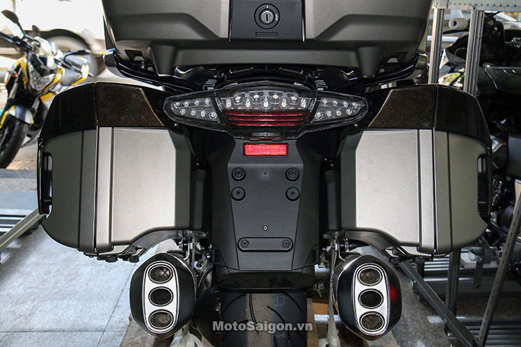 bmw-k1600-gtl-motosaigon-11