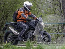 KTM Duke 800 2017 trên đường chạy thử
