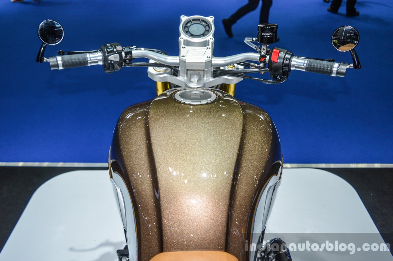 honda-cb650-scrambler-concept-rider-view-at-2016-bims