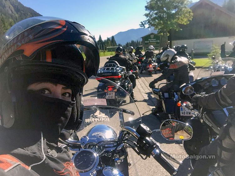 nu-biker-viet-nam-dau-tien-chay-moto-xuyen-chau-au-motosaigon-4