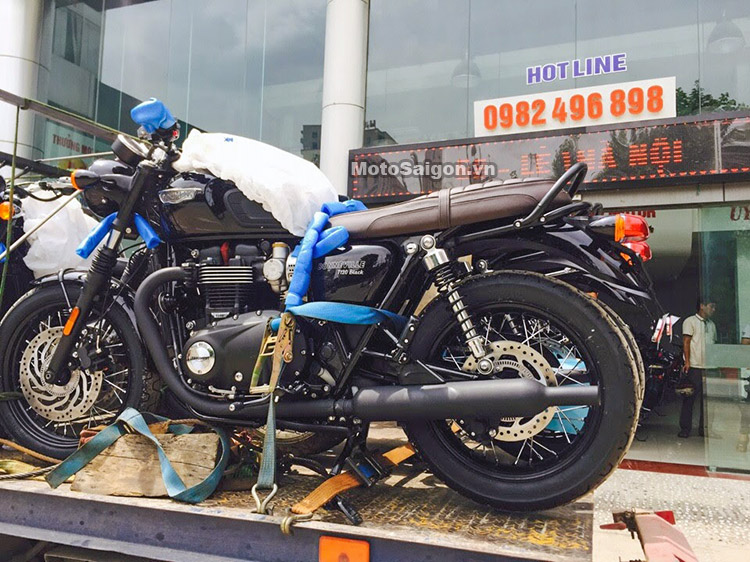 triumph-bonneville-t120-black-2017-motosaigon-12