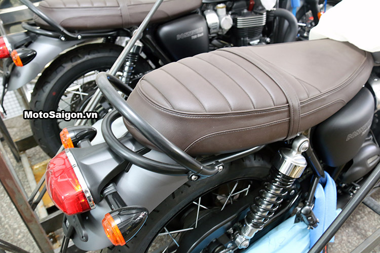 triumph-bonneville-t120-black-2017-motosaigon-19