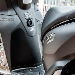 danh-gia-xe-sh300i-2017-mau-do-den-trang-motosaigon-16