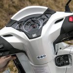 danh-gia-xe-sh300i-2017-mau-do-den-trang-motosaigon-27